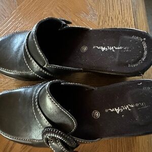 Thom McAn Black Mules with Bow Accent